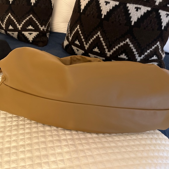 Bottega Veneta "The Pouch" BNWT - Picture 3 of 9